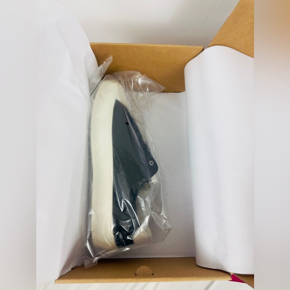 Good Man Brand Legacy Lo Top Black & White Neoprene & Leather Sneakers M… - Picture 6 of 10